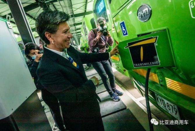 06085706c253d317662305.jpg image002.jpg