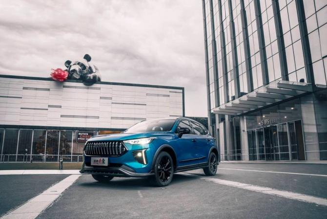 20182813404b6052ae6190.jpg image003.jpg