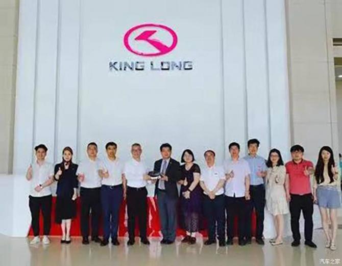 10084658b48827df6e3193.jpg image002.jpg