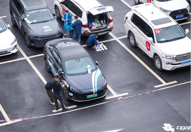 27082653d0856383963926.jpg image003.jpg