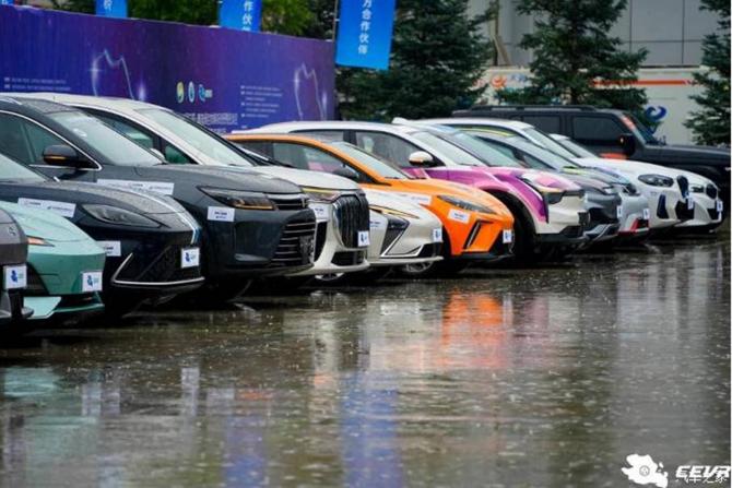 27082658df813407384832.jpg image001.jpg