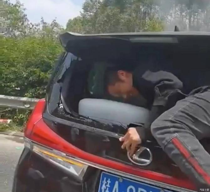 010911295f42e20acc9664.jpg image004.jpg