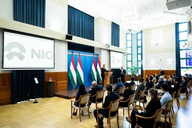 01092258d85caeb8f33236.jpg image001.jpg