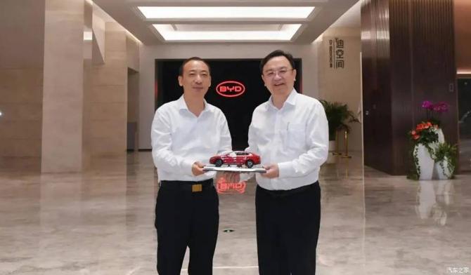 16084015bb8694601d1041.jpg image001.jpg