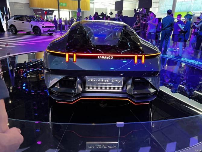 26093002205de82bdb2770.jpg image003.jpg