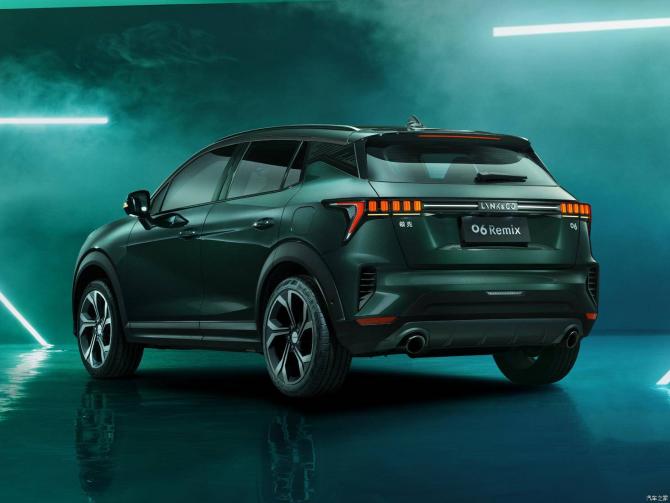 02090144b89578076b4850.jpg image003.jpg