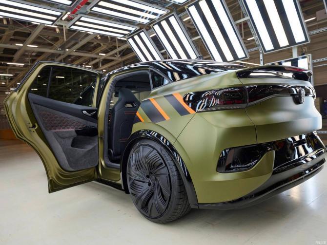 14090414ed388c831b2406.jpg image003.jpg