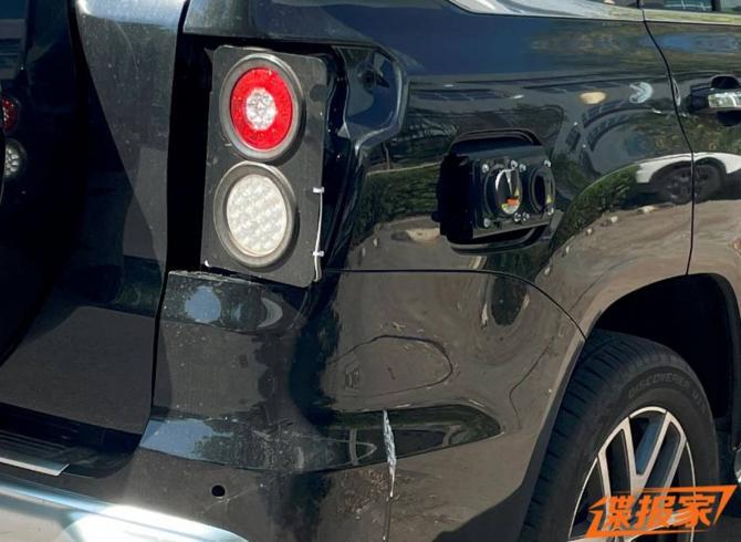 2608343651a2012e6d8022.jpg image004.jpg