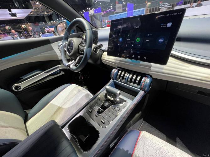 180903013a8f0562449270.jpg image005.jpg