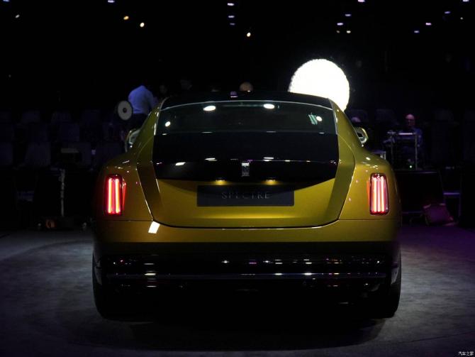 19082829f4d3ede4514420.jpg image011.jpg