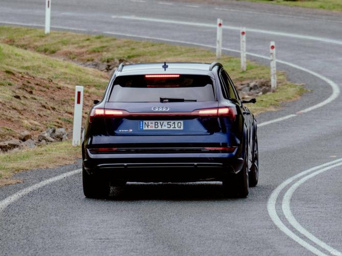 20092046030c163d217036.jpg image004.jpg