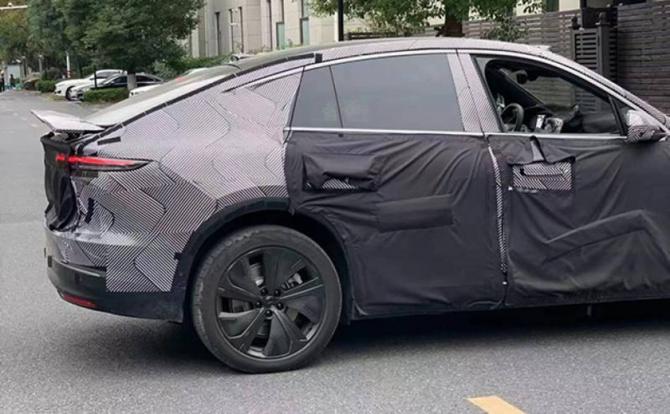 27091546d535657f607555.jpg image002.jpg