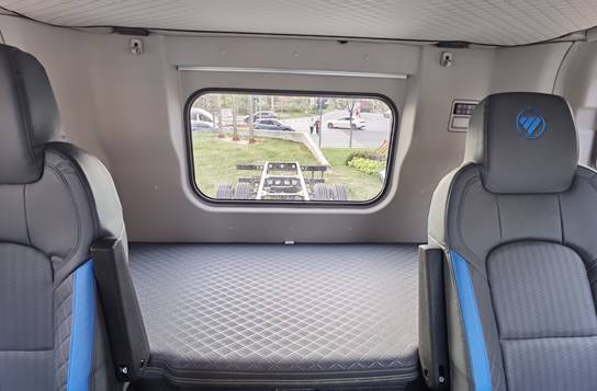 070933421933e99d811646.jpg image004.jpg