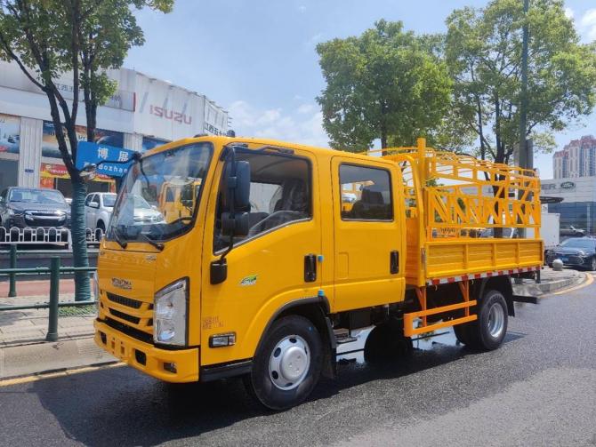 10092451a3bfe7acf63793.jpg image002.jpg