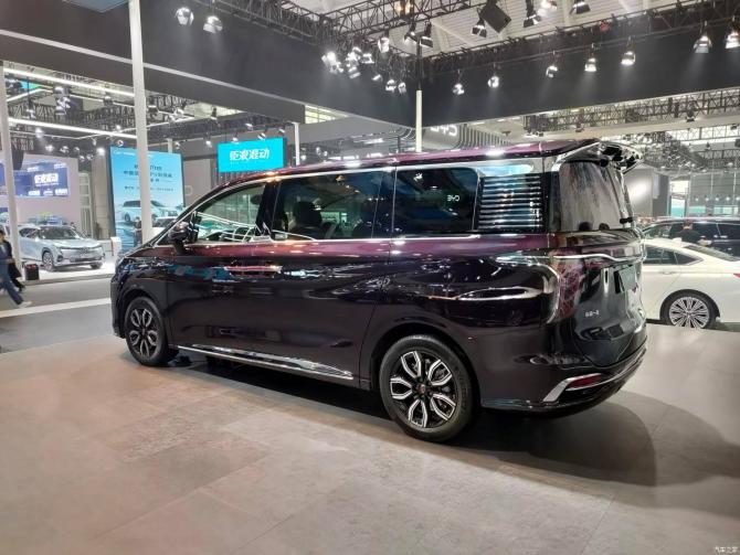 11084613f4a03d85560771.jpg image004.jpg