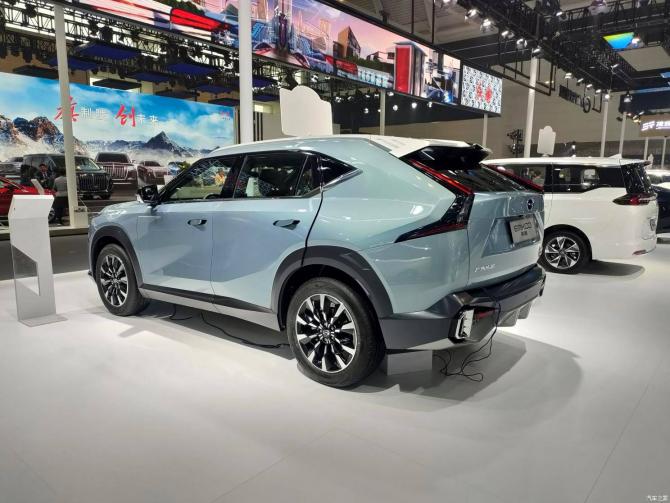 11084720e0ffd1cec48183.jpg image003.jpg