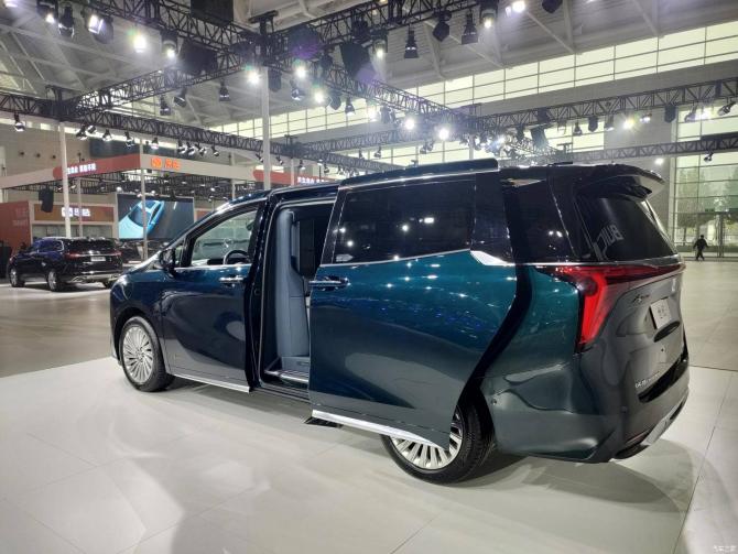 110901243ceddad68a1575.jpg image003.jpg