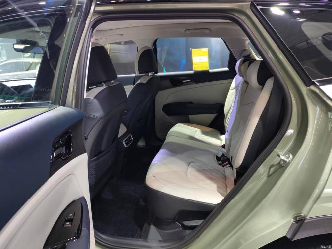 1109023663ffff2b574718.jpg image006.jpg