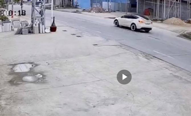 14001905a90cbf12563229.jpg image004.jpg