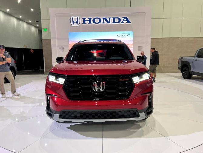 20230844f4f9956a632520.jpg image002.jpg