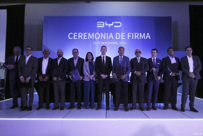 02084414e77490c70a8224.jpg image001.jpg