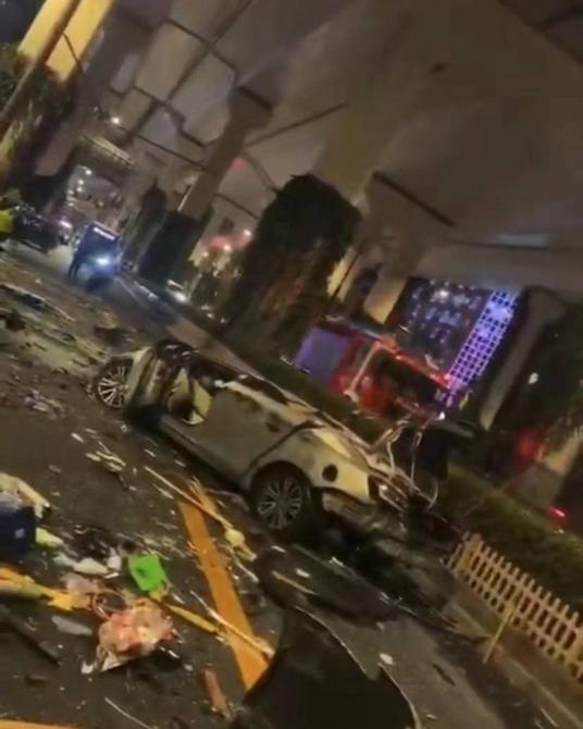 06085118674d9f9d404606.jpg image002.jpg