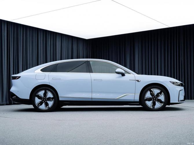 090834439e848b703a3295.jpg image002.jpg