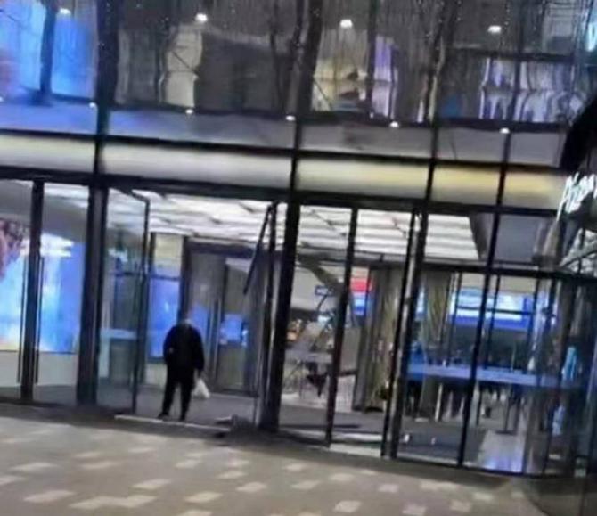 090837457eb9c7c1a73257.jpg image004.jpg