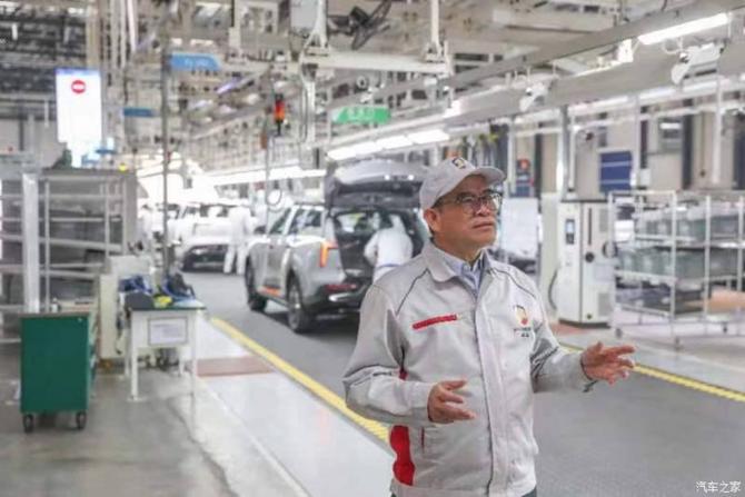 12083936104c5690bf0371.jpg image001.jpg