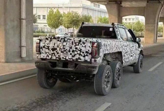 14085430abeda6757a0110.jpg image002.jpg