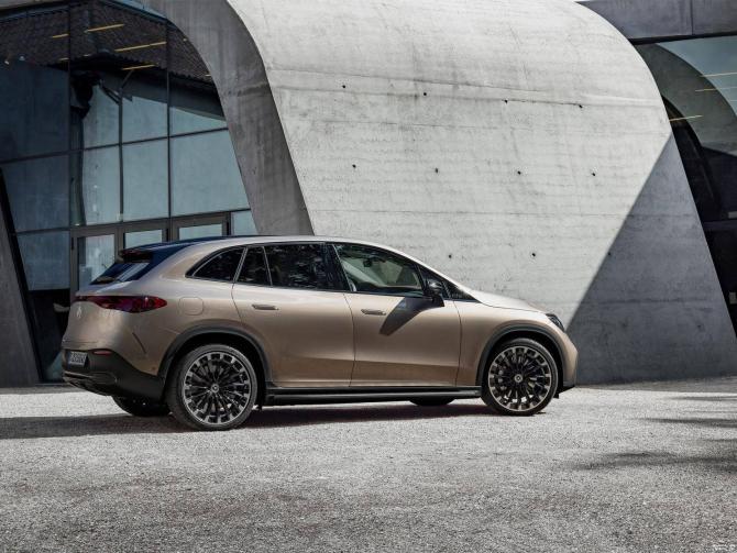 1900043453da8d98c75339.jpg image002.jpg