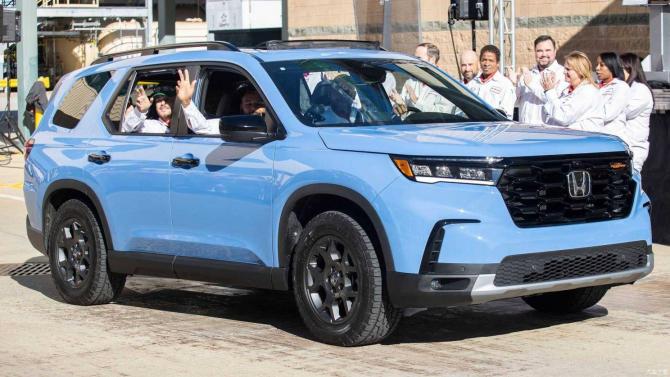 19000610bfe93000aa8887.jpg image002.jpg