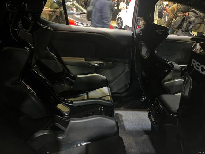 160855341db8066d5b5663.jpg image006.jpg