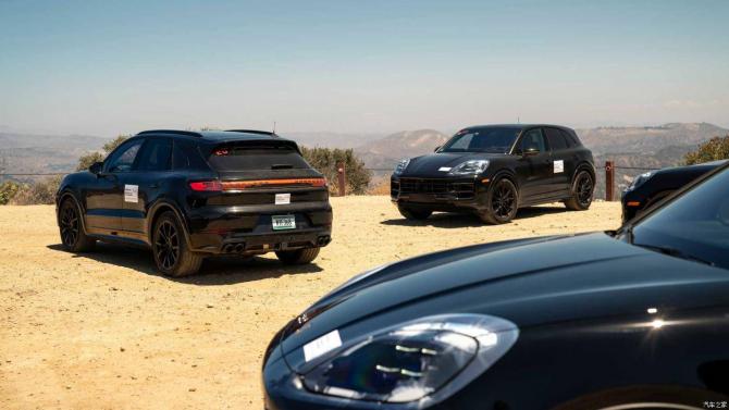 19081536e68da88ad10995.jpg image002.jpg