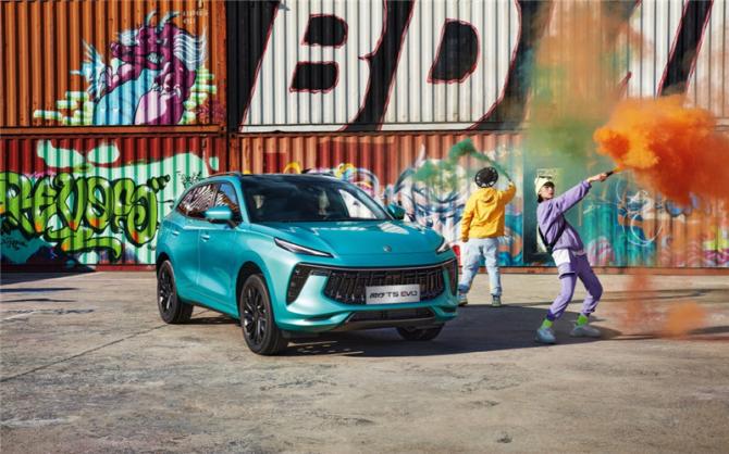 安全性能全面對(duì)比，風(fēng)行T5 EVO比大眾探歌好在哪？