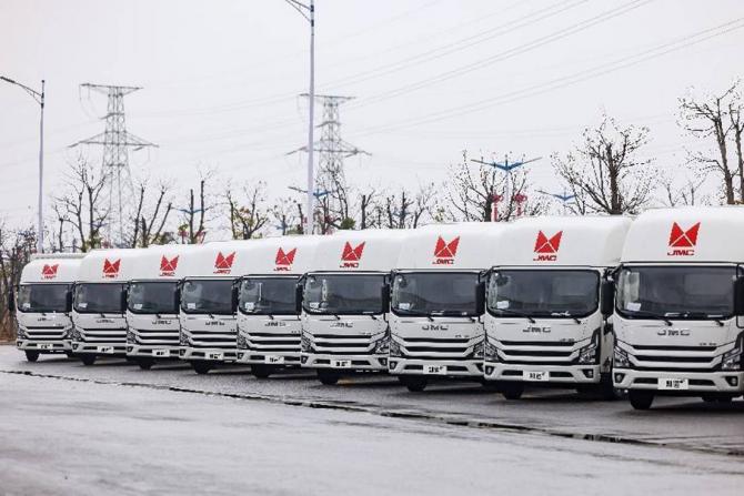 13094243fa1f545be07353.jpg image002.jpg