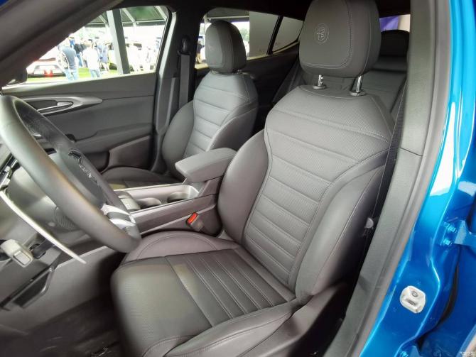 16084122e06d0af2142300.jpg image006.jpg