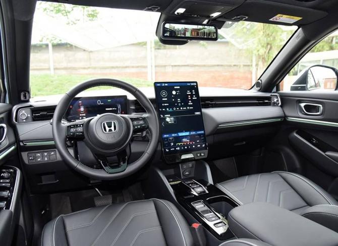 24095814bee9e187790234.jpg image003.jpg