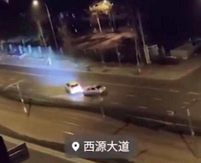 27231944a40196e0ea5629.jpg image003.jpg