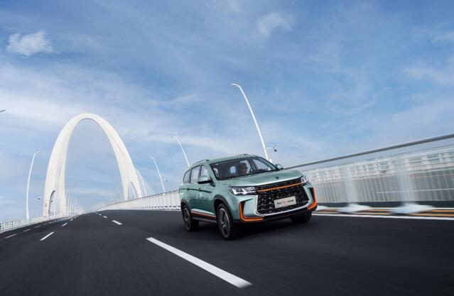 這個女神節(jié)，風(fēng)行T5馬赫版助你抱得美人歸