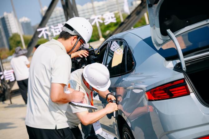 1518340923255a4ecd0532.jpg image002.jpg