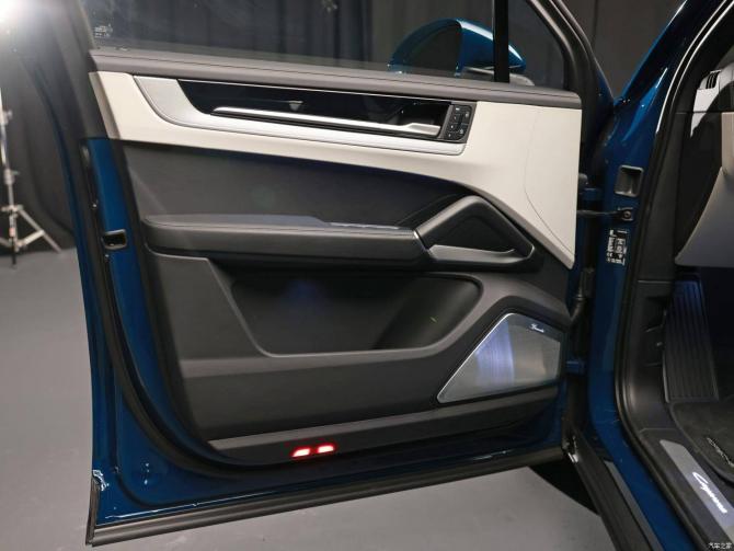 30085310db1bed1caf4497.jpg image003.jpg