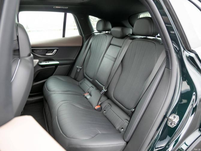 030833266888694b545215.jpg image011.jpg