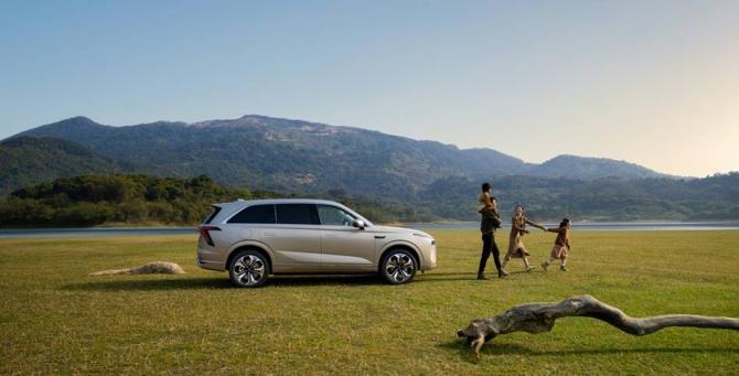 061718222b3a8de5547610.jpg image001.jpg