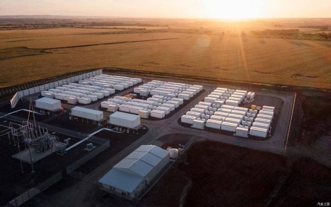 10093454227b585fb75547.jpg image002.jpg