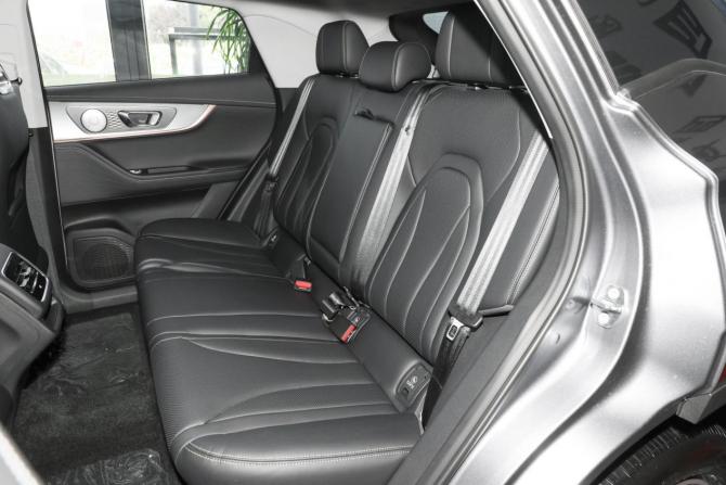 17153519029bf138de0455.jpg image003.jpg