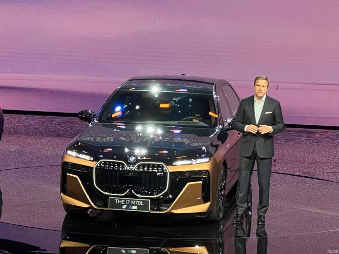 18083011b77a029a273597.jpg image006.jpg