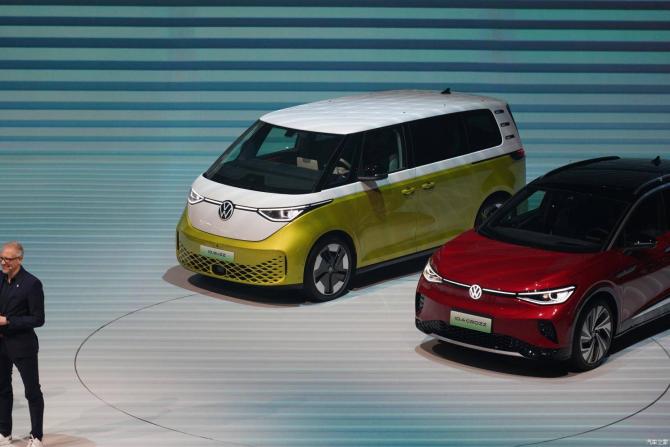 180834306e4af378394570.jpg image017.jpg