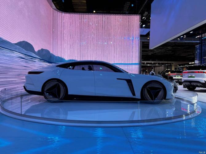 190857549fc5bacc8b8449.jpg image002.jpg