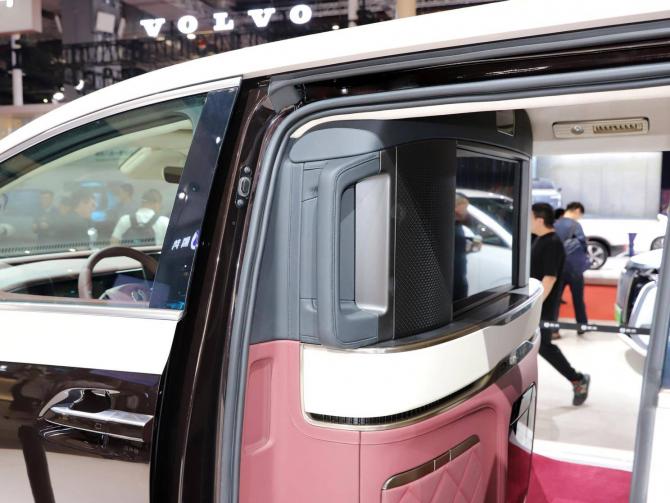 2109104240e700427f8103.jpg image008.jpg